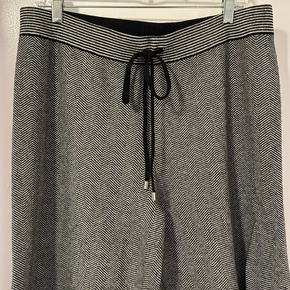 Wide legged herringbone knit pants - Picture 2 of 4